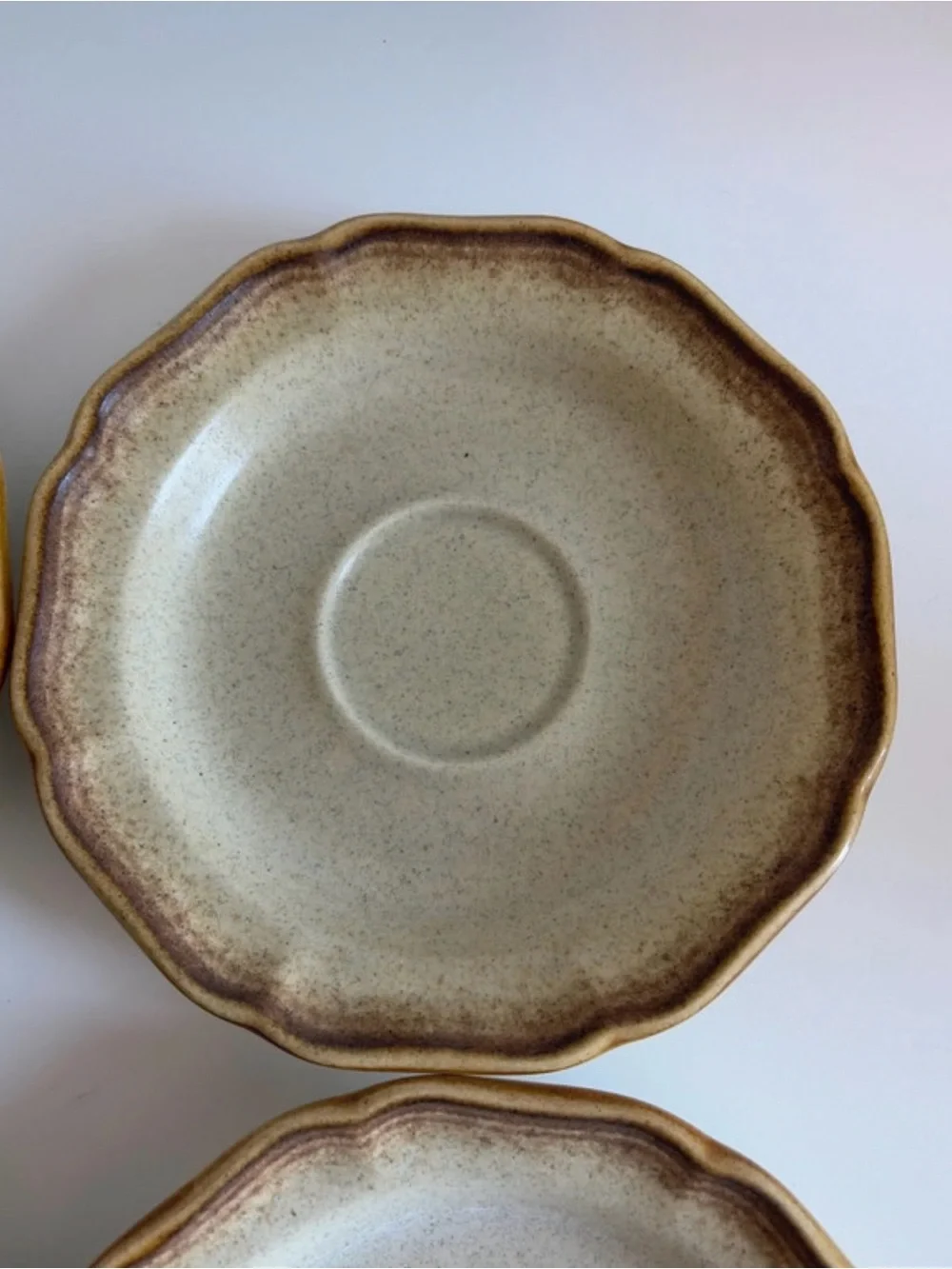 Beige Mikasa Whole Wheat plates Scalloped - Set of 4